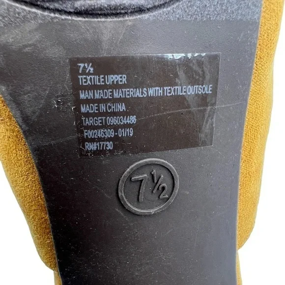 Universal Thread Mustard Slip On Open Toe Block Heel Sandals Size 7 1/2 Women's - Picture 2 of 8